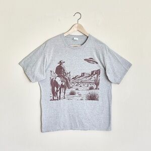 NEW UFO Western Vintage Cowboy Retro Graphic Gray T Shirt Adult size Large